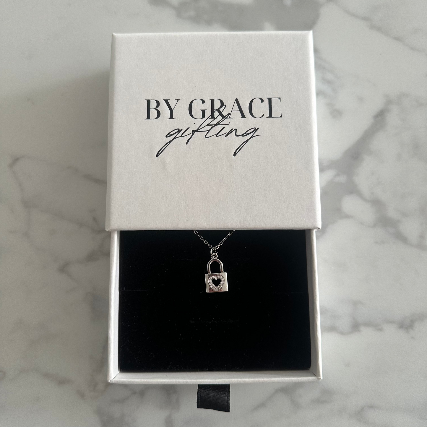 The Amora Necklace